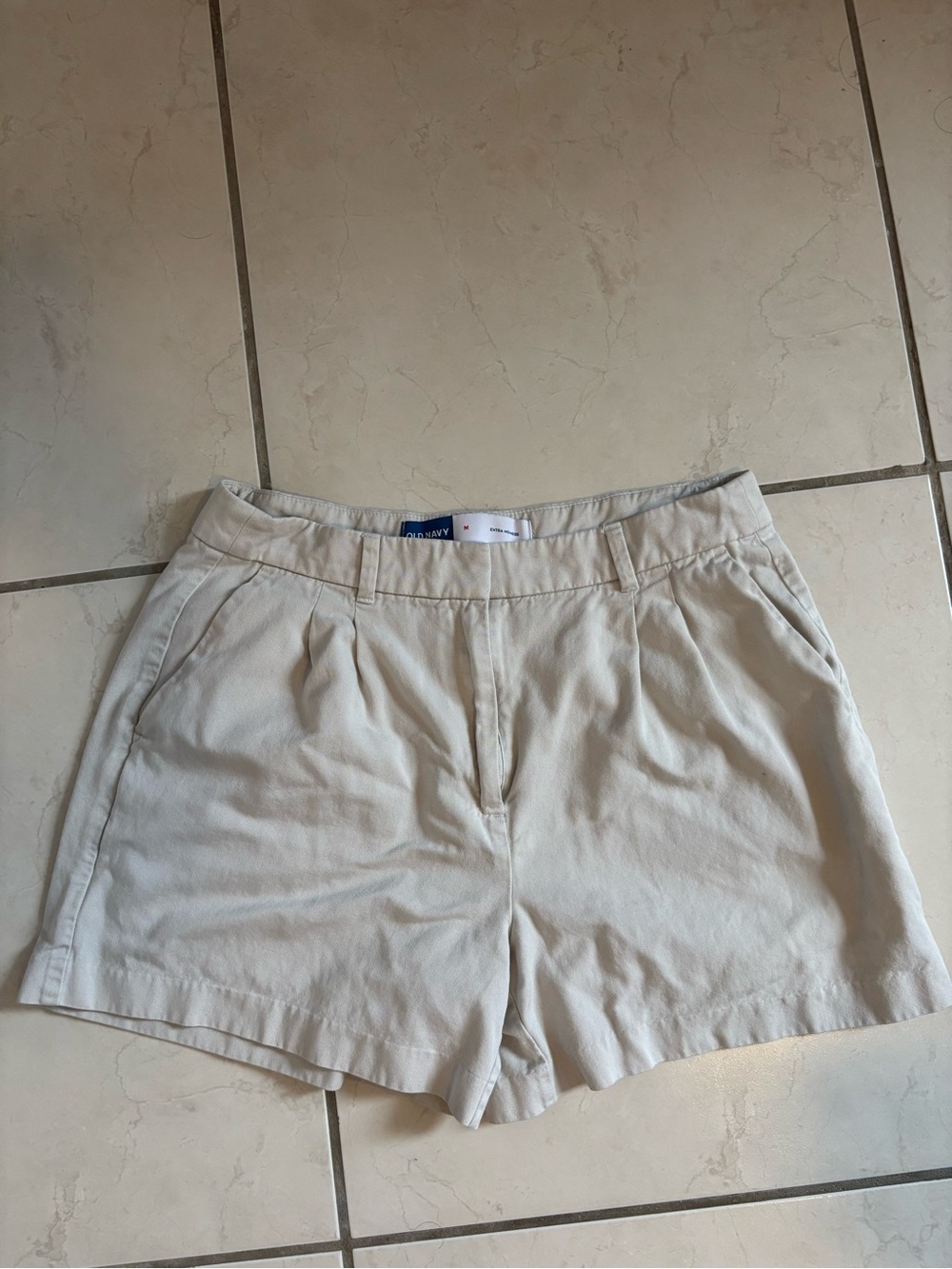 Old Navy Cream High-Rise Women’s Shorts